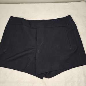 Daisy Fuentes Classic Black Women's Shorts